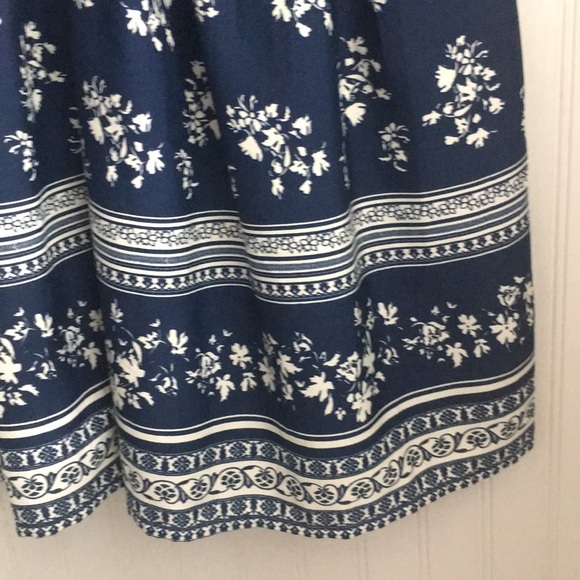 Sundress - Picture 5 of 6